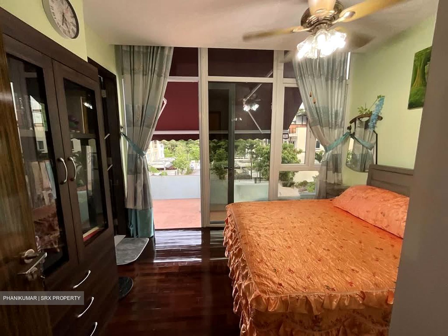 Straits Gardens (D27), Terrace #545458091
